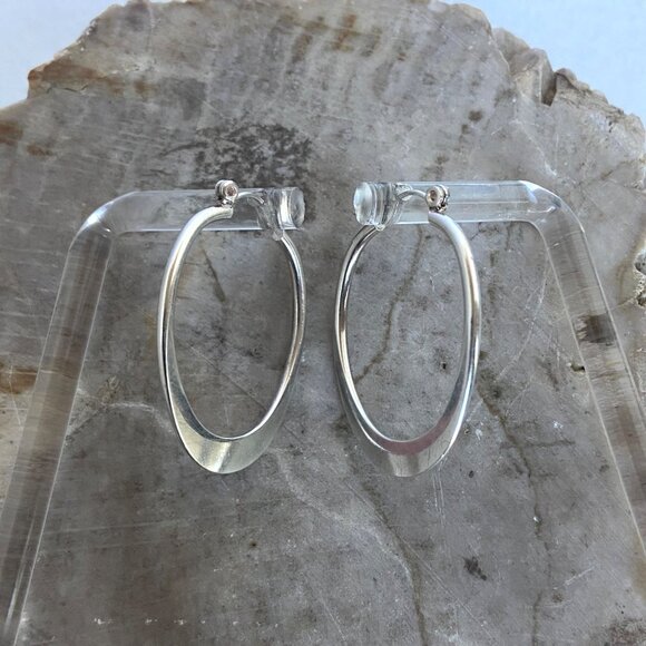 Silpada Sterling Silver 925 "Back To Basics" Hinged Clasp Oval Hoop Earrings - Picture 7 of 16